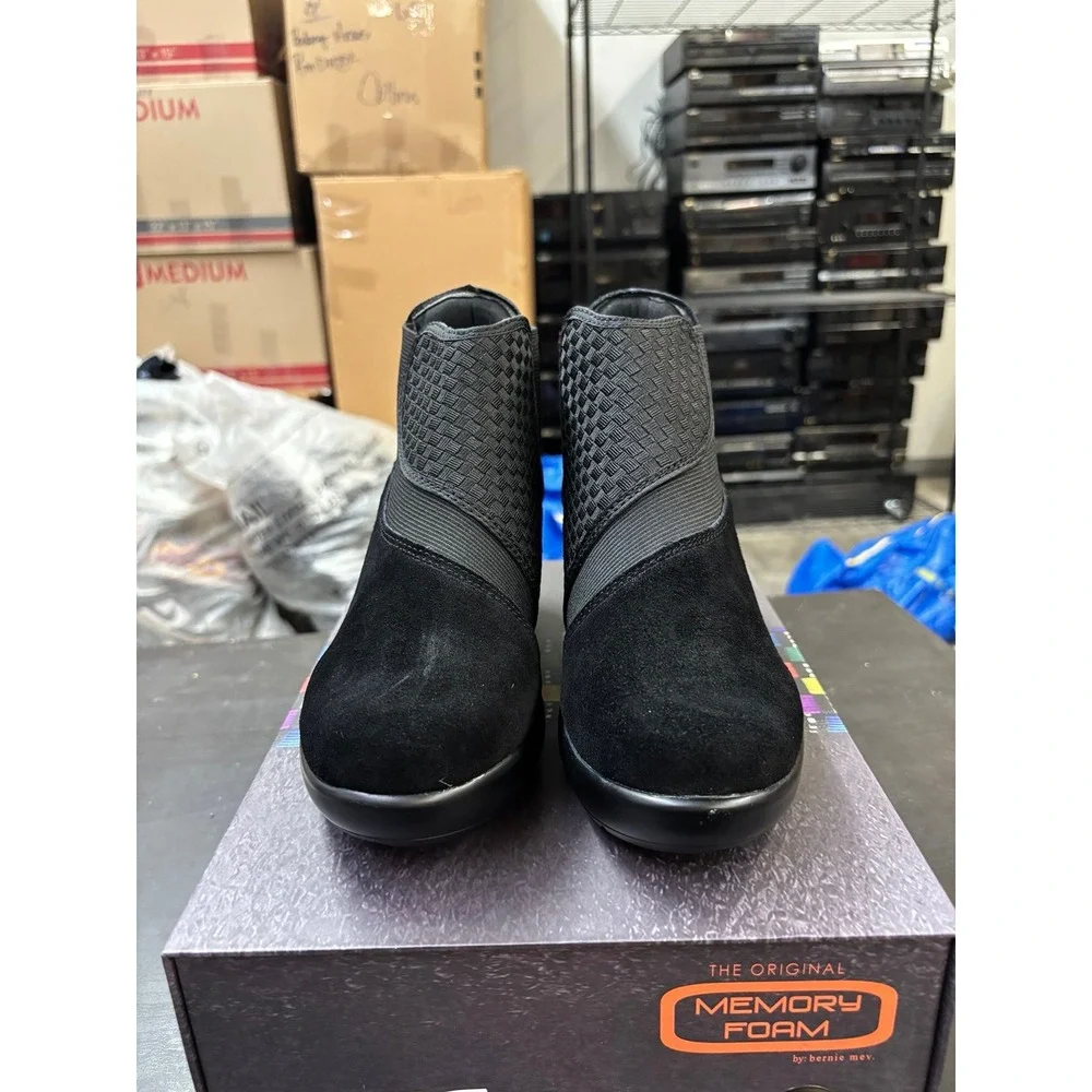 Bernie Mev Megan Black Woven Wedge Ankle Boots Womens Size 40 US 9-9.5